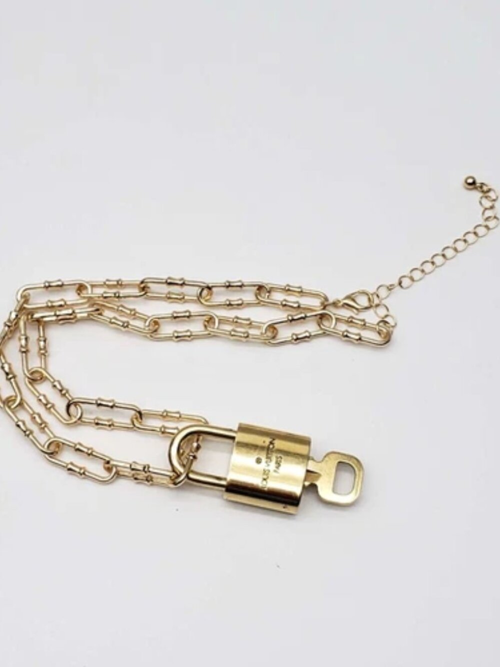 Gold-Plated Necklace with Authentic Louis Vuitton Padlock - Picture 6 of 11